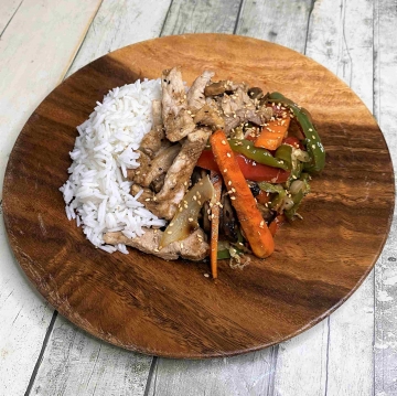 Wok oriental de lomo con verduras  arroz basmati | Platos fuera de temporada
